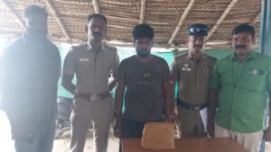 விற்பனைக்காக வைத்திருந்த 1.5 கிலோ கஞ்சா காவல்துறையினர் பறிமுதல். அதிரடியாக வட மாநிலத்தவர் கைது..
